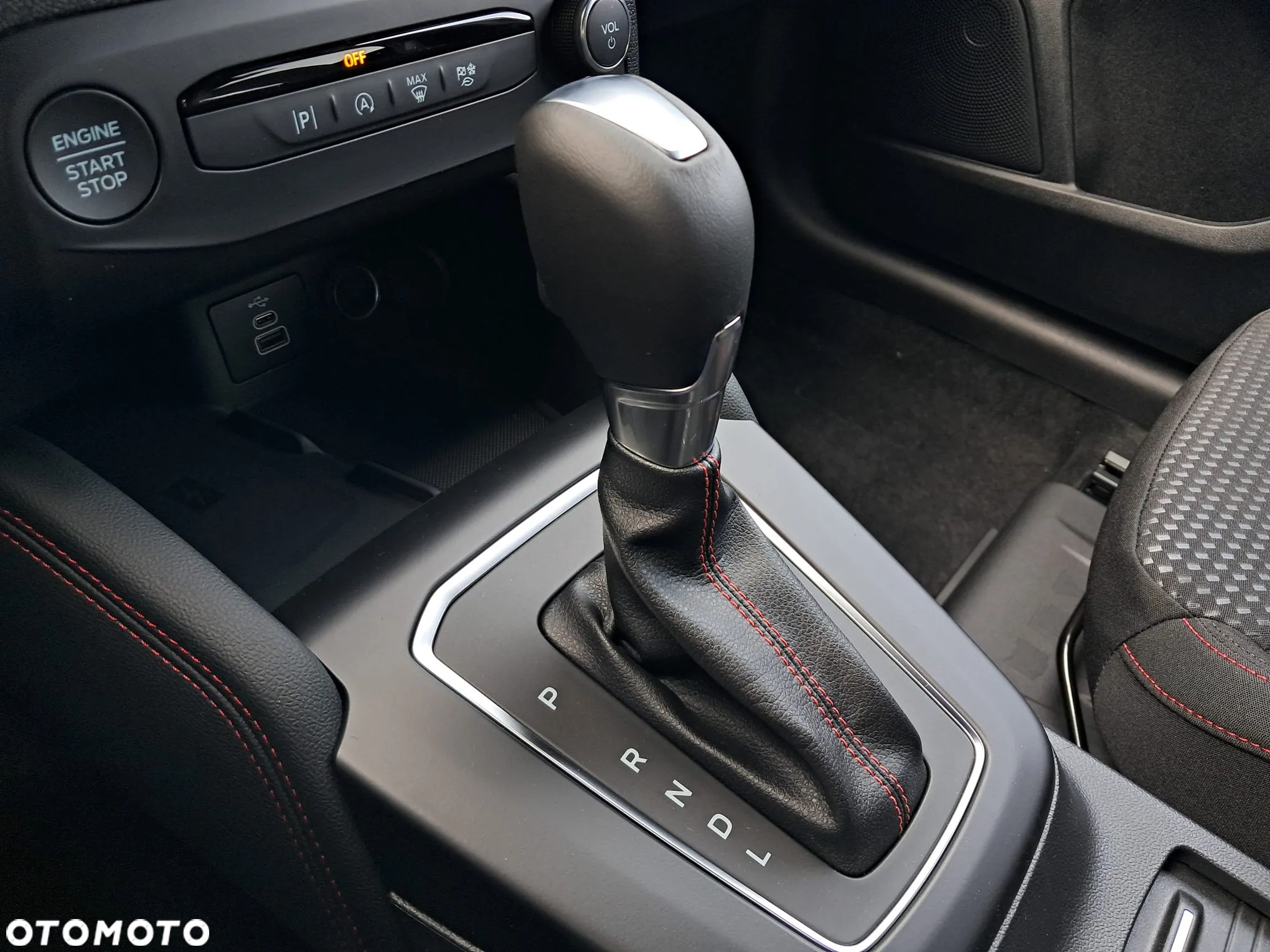 Ford Focus 1.0 EcoBoost mHEV ST-Line X - 18