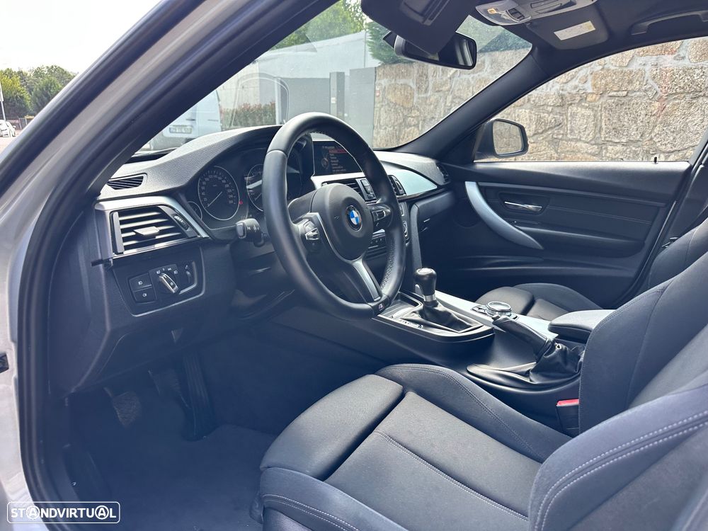 BMW 318 d Line Sport - 23