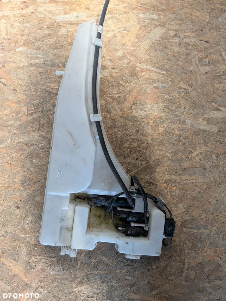 ZBIORNICZEK SPRYSKIWACZY BMW X5 E70  7161476 - 2