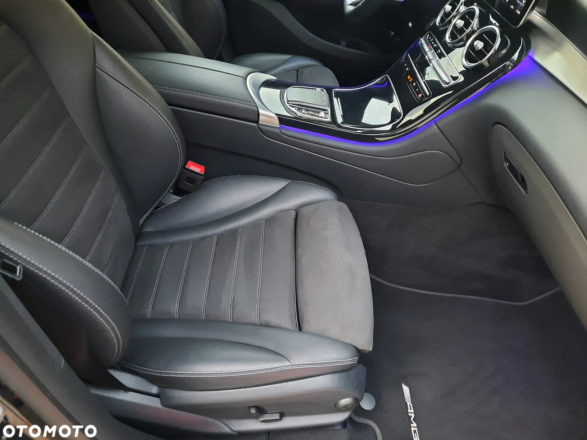 Mercedes-Benz GLC - 24