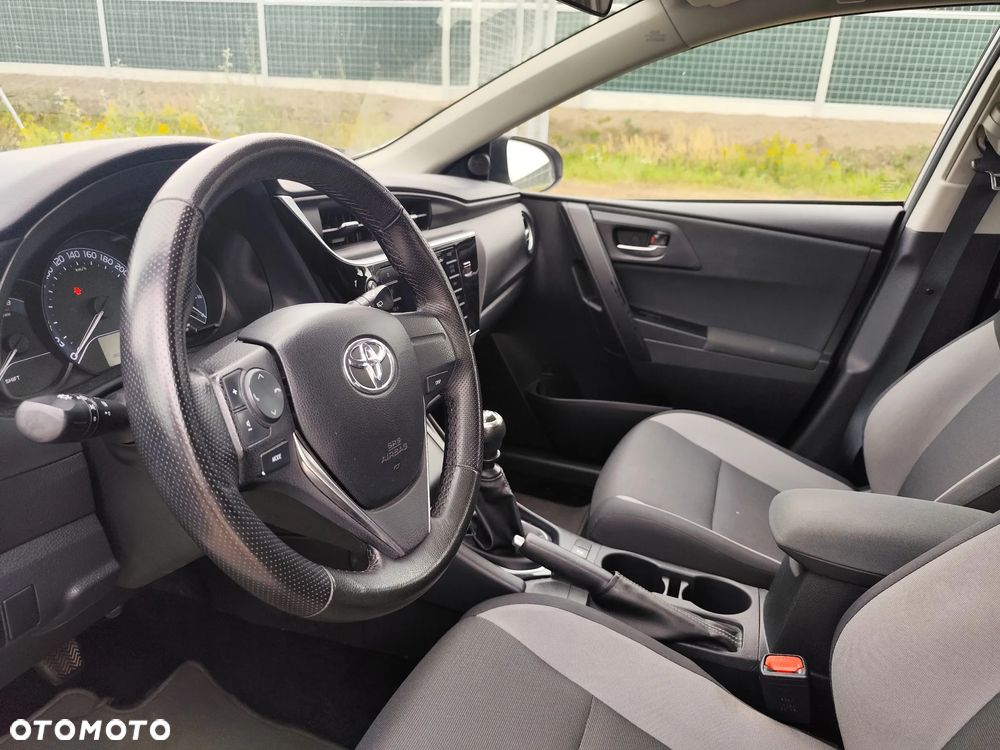 Toyota Auris 1.33 VVT-i Active - 19