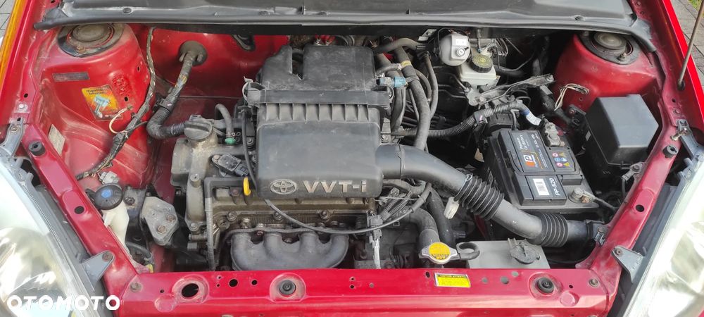 Toyota Yaris 1.0 Base - 10