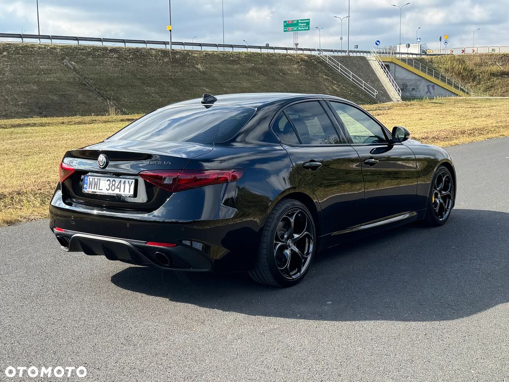 Alfa Romeo Giulia 2.0 Turbo 16V AT8 Veloce - 8