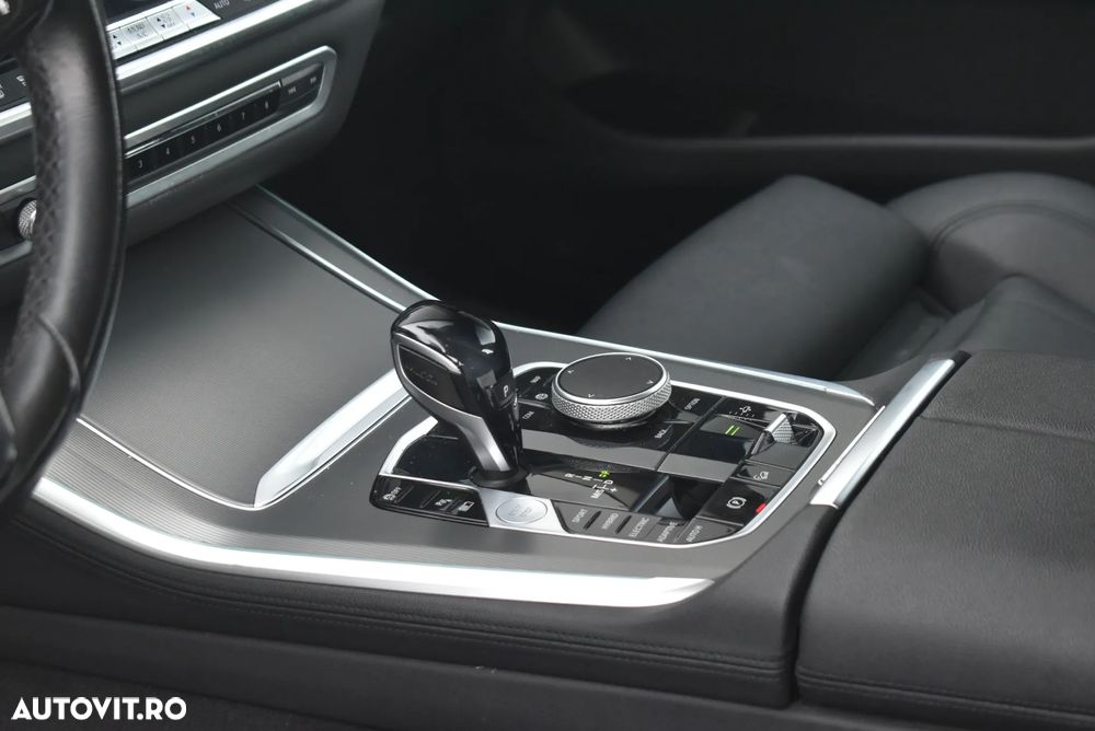 BMW X5 xDrive45e - 11