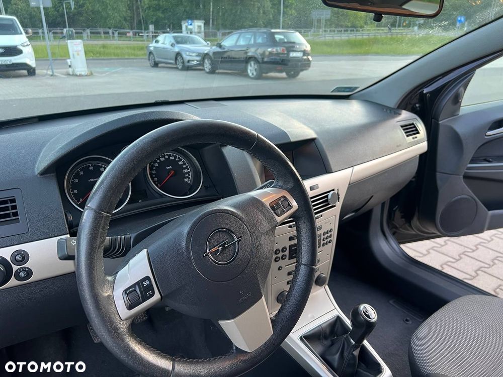 Opel Astra 1.6 Essentia - 14