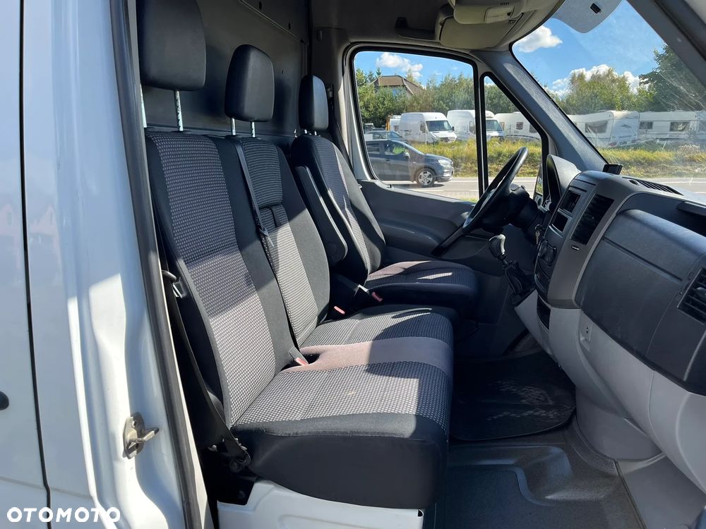 Mercedes-Benz Sprinter - 14
