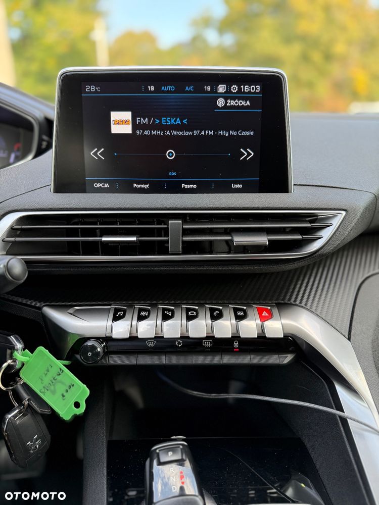Peugeot 3008 1.5 BlueHDi Active S&S EAT8 - 24