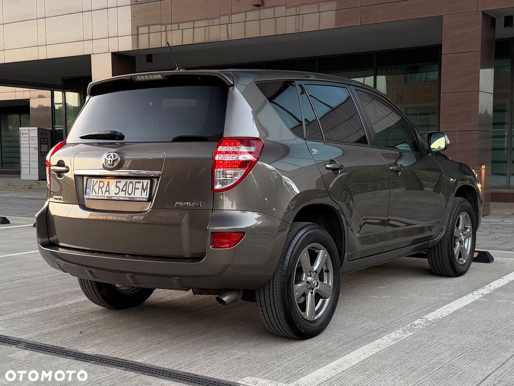 Toyota RAV4 - 13