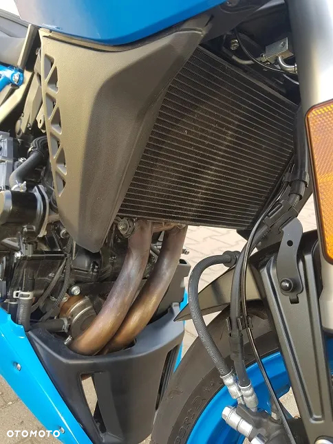 Suzuki GSX - 11