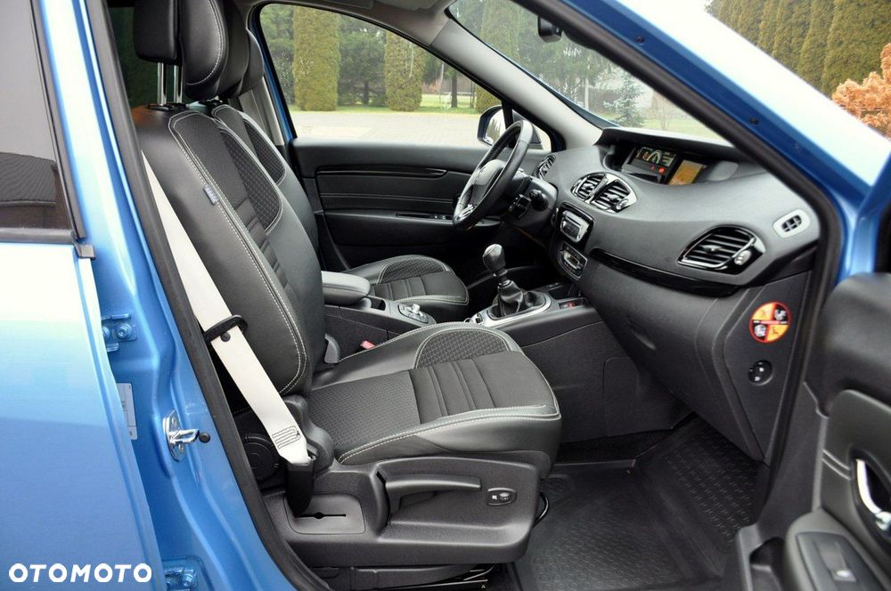 Renault Grand Scenic - 17