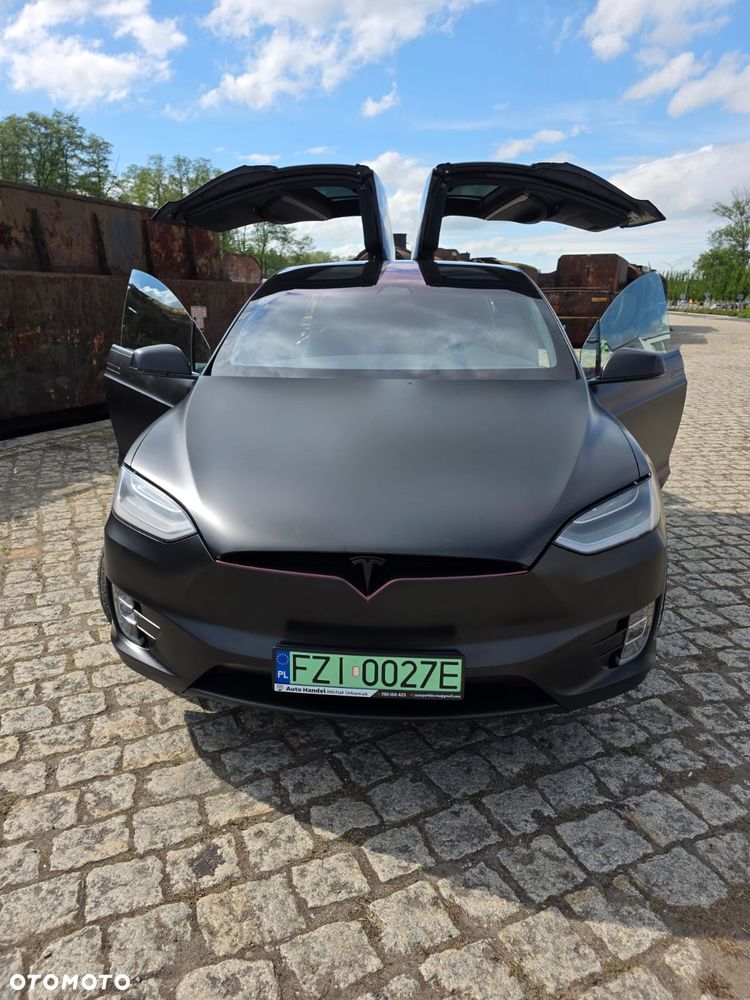 Tesla Model X - 2