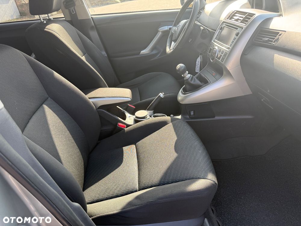 Toyota Verso 2.0 D-4D Travel - 12