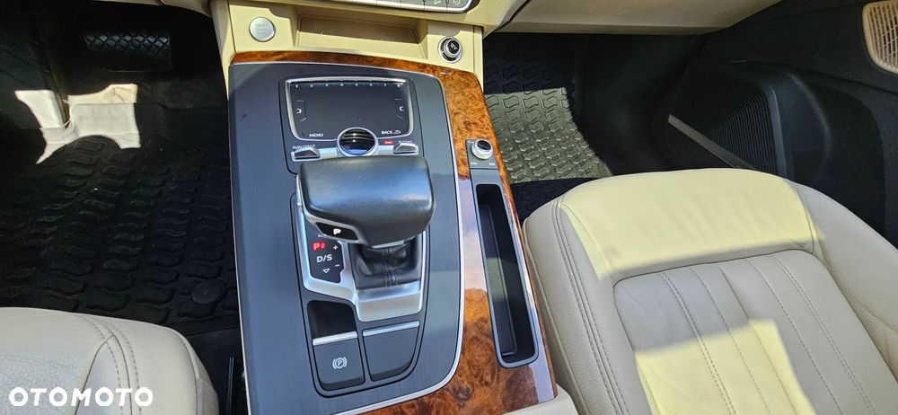 Audi Q5 40 TFSI quattro S tronic - 16