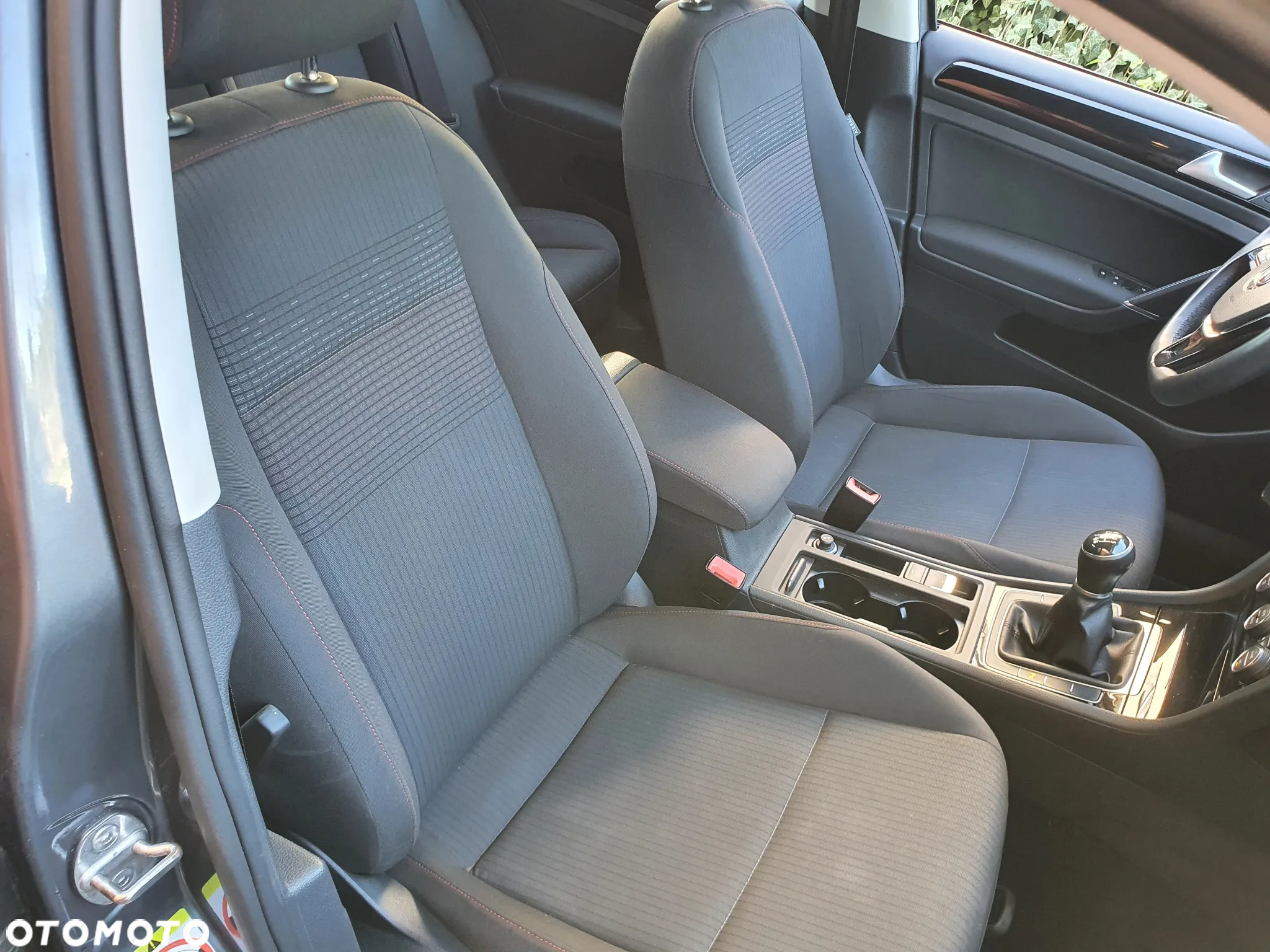 Volkswagen Golf 1.0 TSI Sound - 10