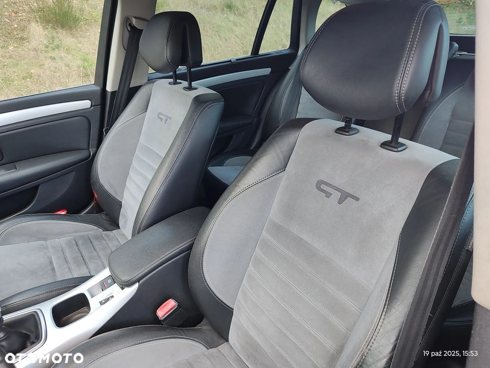 Renault Laguna 2.0 dCi GT - 12