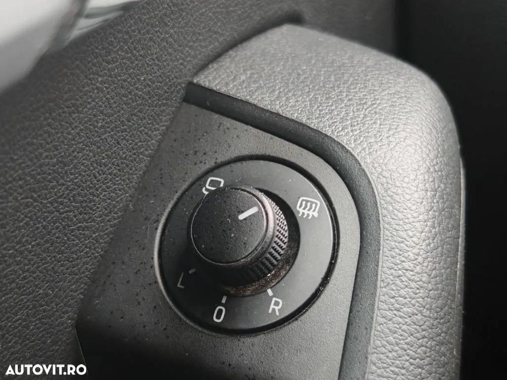 Skoda Octavia 1.6 TDI DSG Ambition - 24