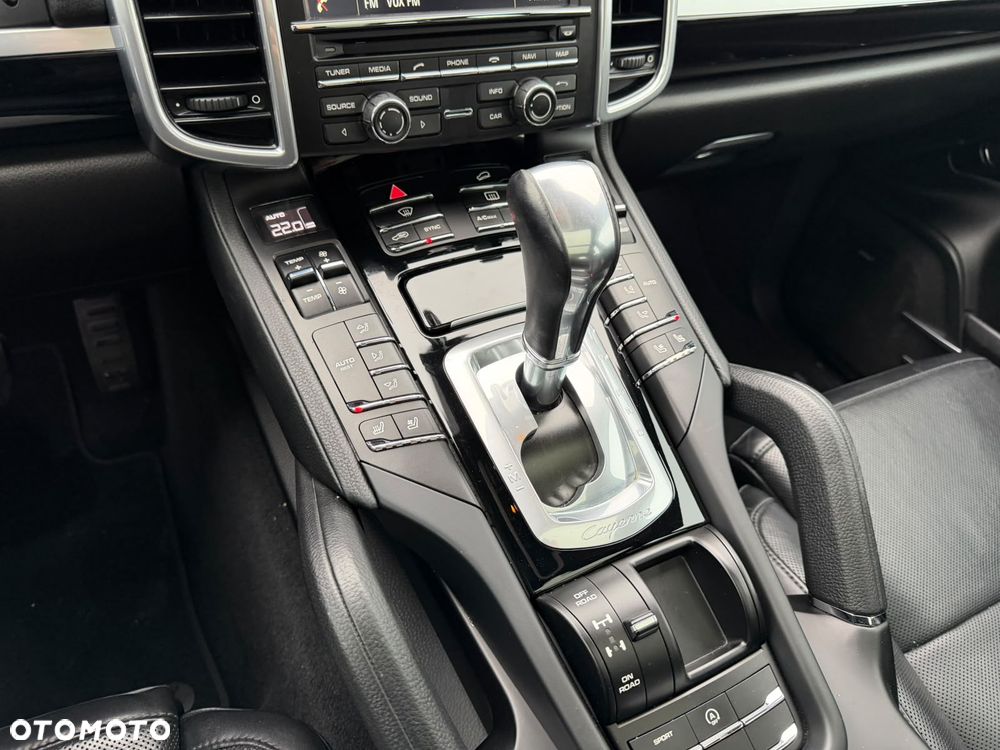 Porsche Cayenne Standard - 16