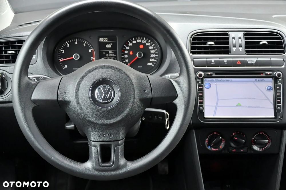 Volkswagen Polo - 12
