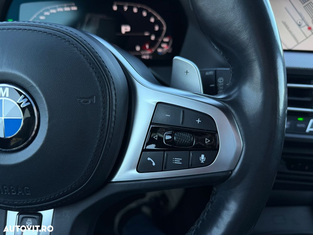 BMW M1 M135i xDrive AT - 18