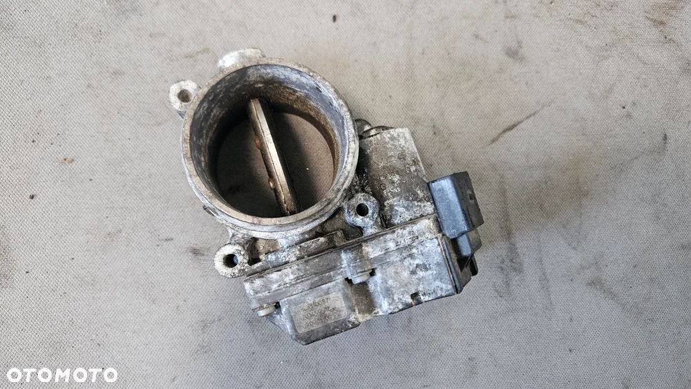 Przepustnica AUDI A6 C6 4F 3,0 TDI 4E0145950D A2C53100874 - 1