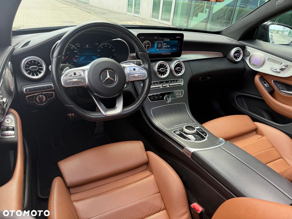 Mercedes-Benz Klasa C 300 9G-TRONIC AMG Line - 22