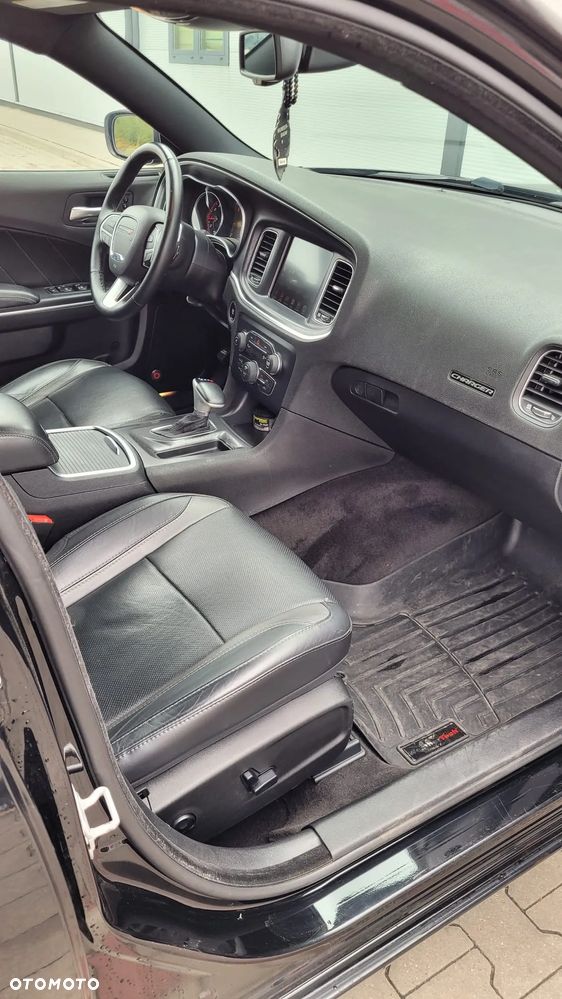 Dodge Charger 3.6 GT - 12