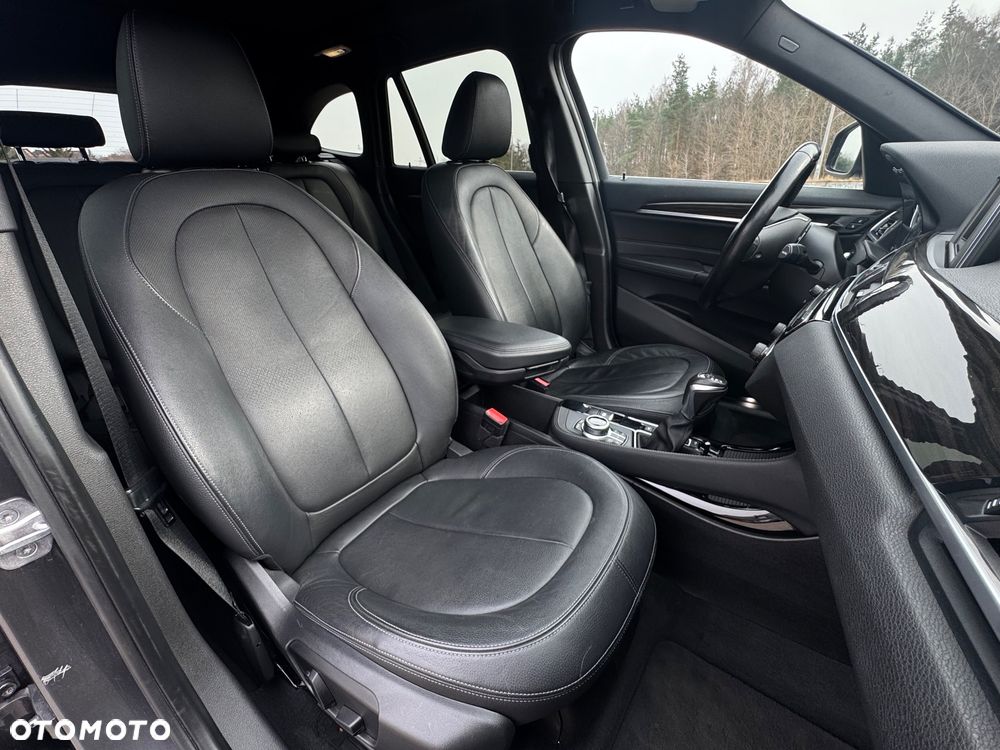 BMW X1 xDrive25i xLine - 19