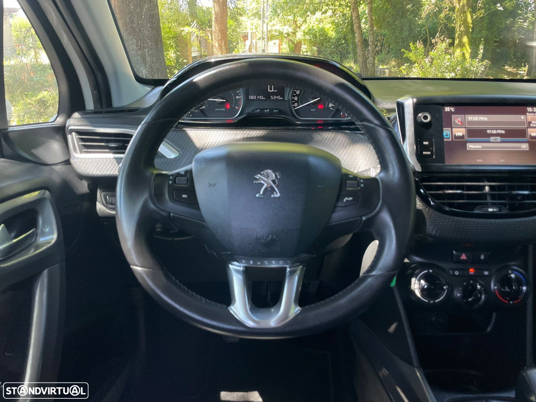 Peugeot 2008 1.2 PureTech Allure - 17