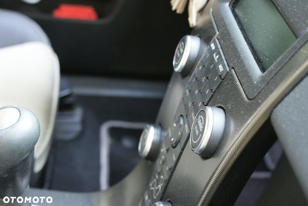 Volvo V50 2.0D R-Design Momentum - 11