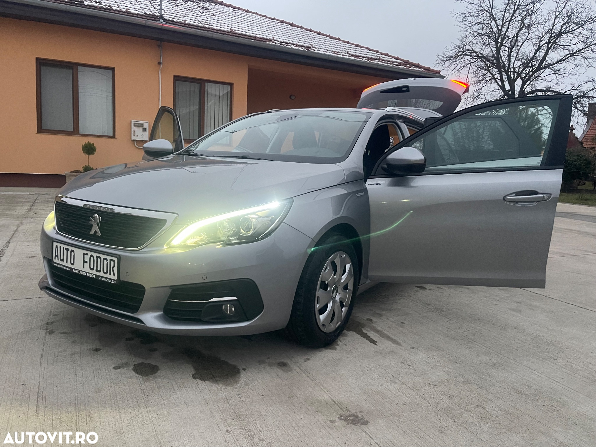 Peugeot 308 BlueHDi FAP 130 Stop & Start Allure Pack - 39