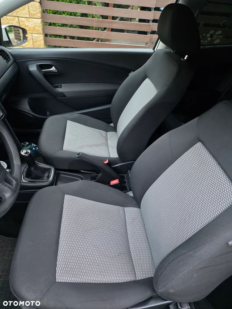 Volkswagen Polo - 11