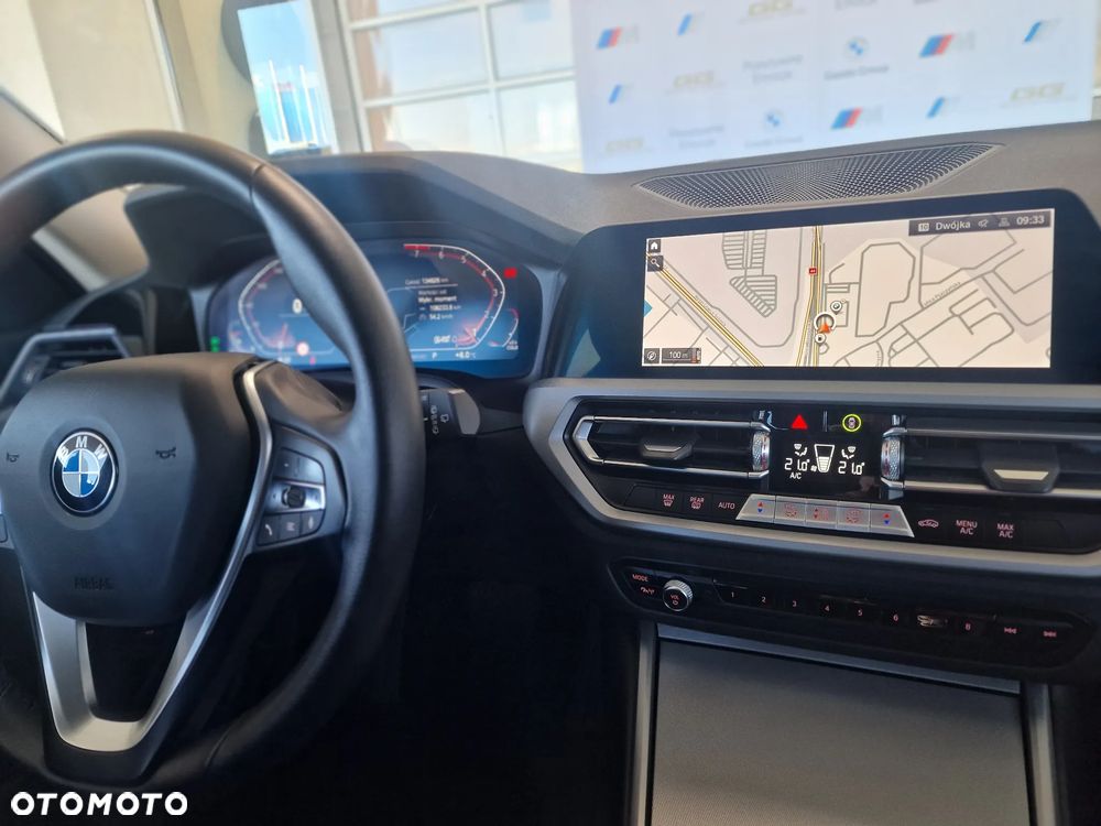 BMW Seria 3 318i Advantage - 20