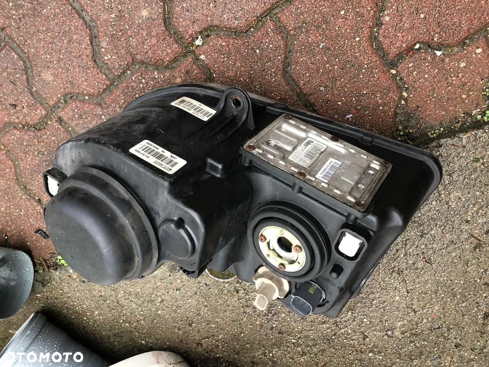CHRYSLER 300 C 300C 04-10 LAMPA LAMPY XENON KSENON L+R KPL    CENA ZA 2 SZTUKI - 5