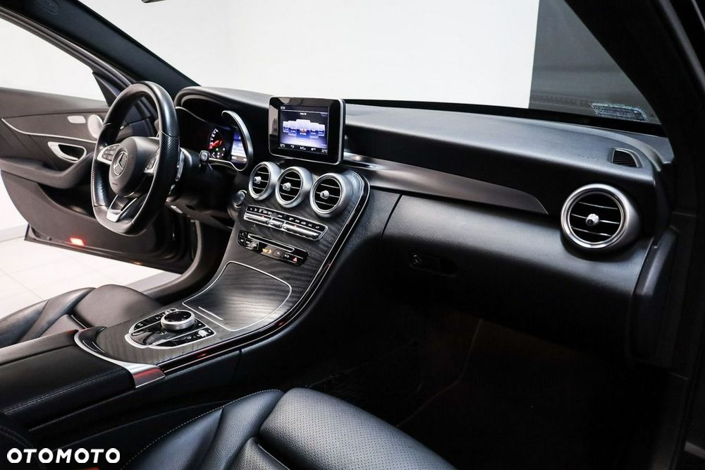 Mercedes-Benz Klasa C 220 d 9G-TRONIC AMG Line - 20