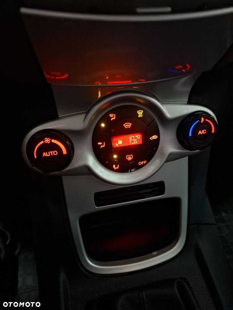 Ford Fiesta - 11