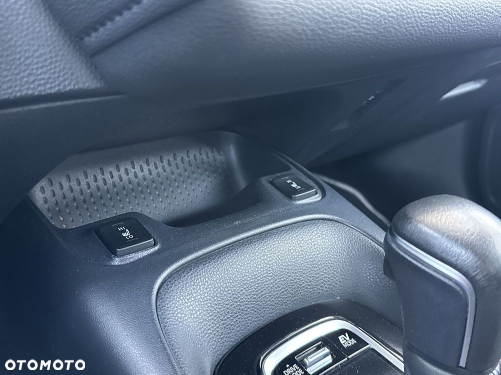 Toyota Corolla 1.8 Hybrid Comfort - 28