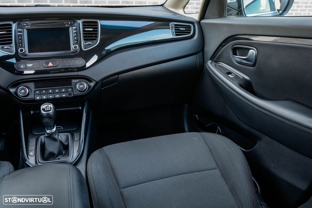 Kia Carens 1.7 CRDi ISG TX - 28