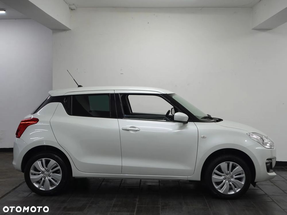 Suzuki Swift 1.2 Dualjet Allgrip Comfort - 10