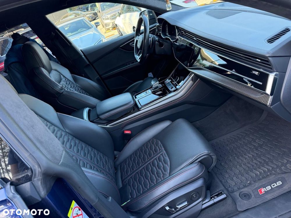 Audi RS Q8 - 16