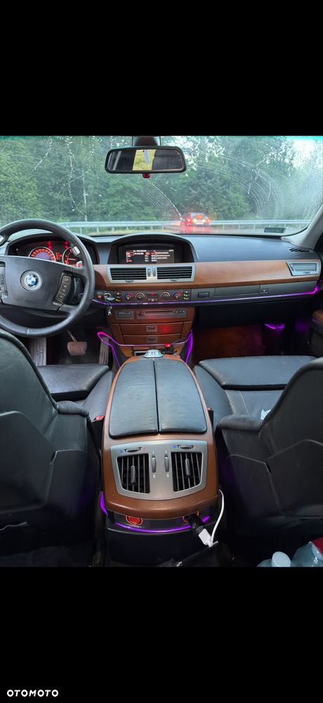 BMW Seria 7 - 8