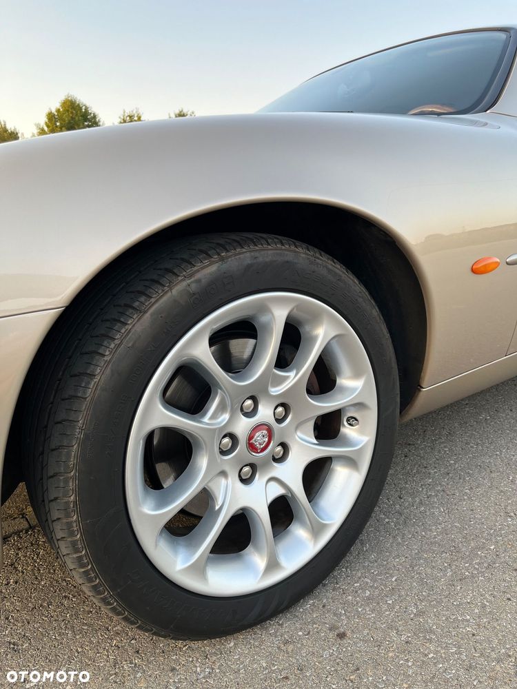 Jaguar XK8 - 12