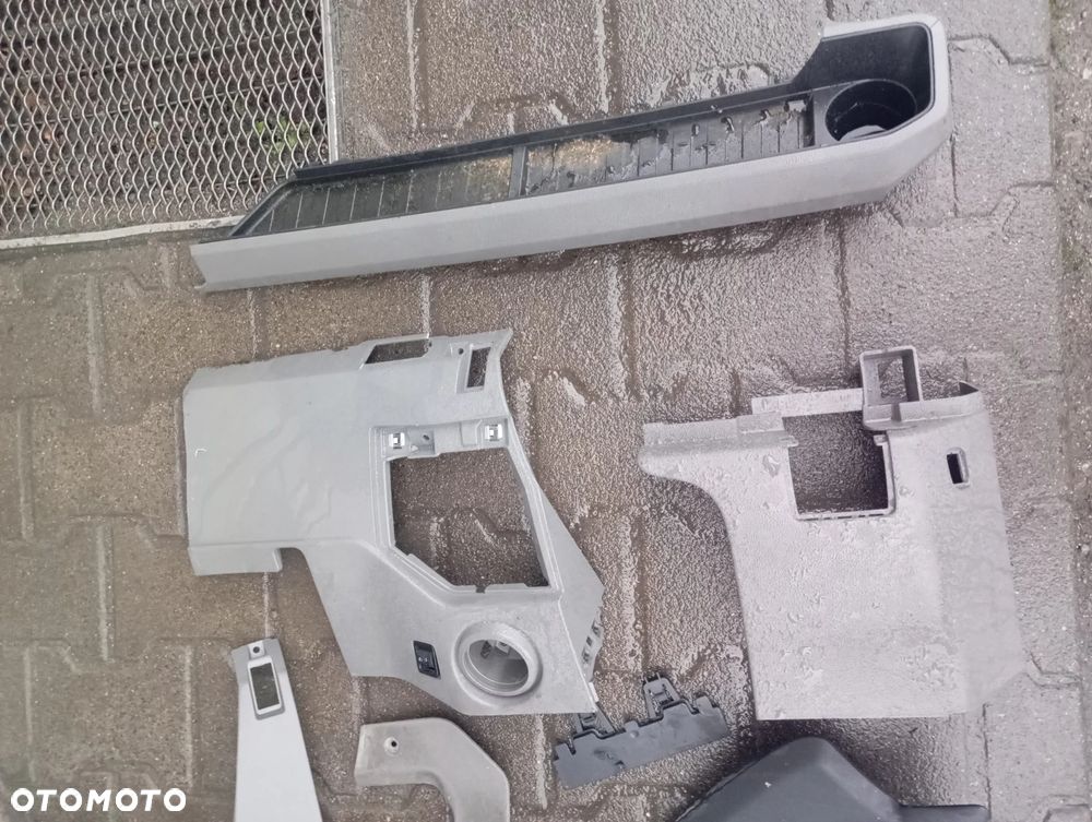 Osłona Plastiki Volkswagen Crafter II MAN TGE 7C0 - 10