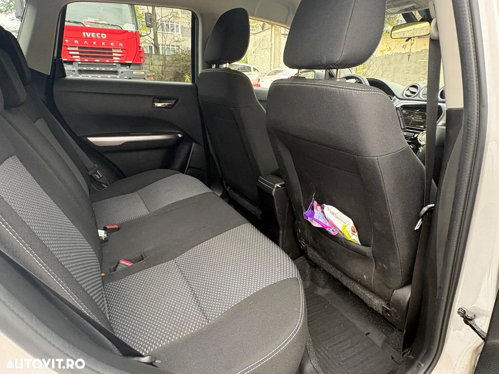 Suzuki Vitara 1.4 Boosterjet MHEV Passion - 9