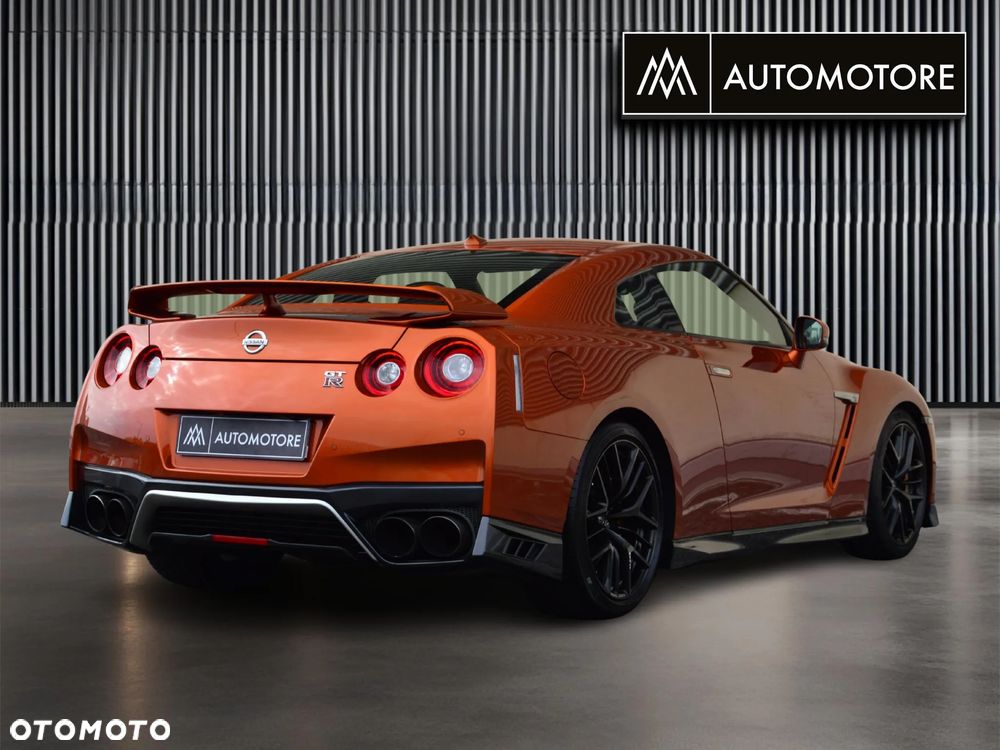 Nissan GT-R Prestige - 9