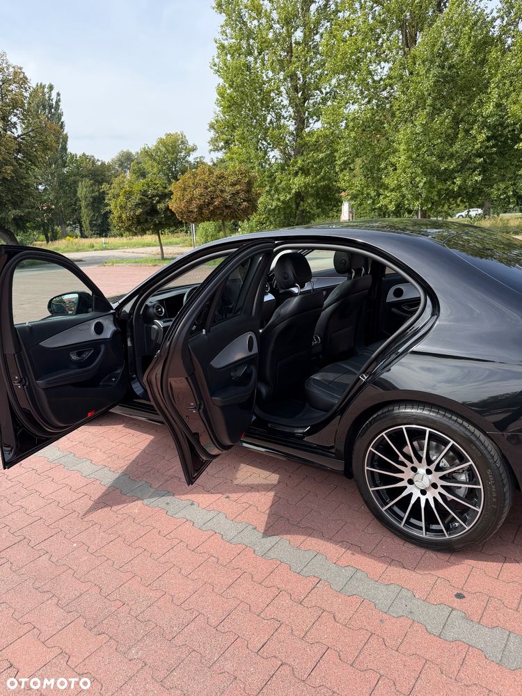 Mercedes-Benz Klasa E 220 d 9G-TRONIC AMG Line - 15