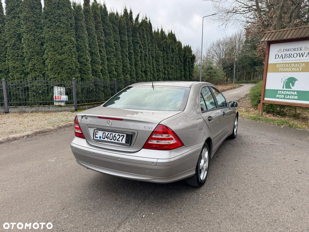 Mercedes-Benz Klasa C 220 CDI Automatik Elegance Sport Edition - 10
