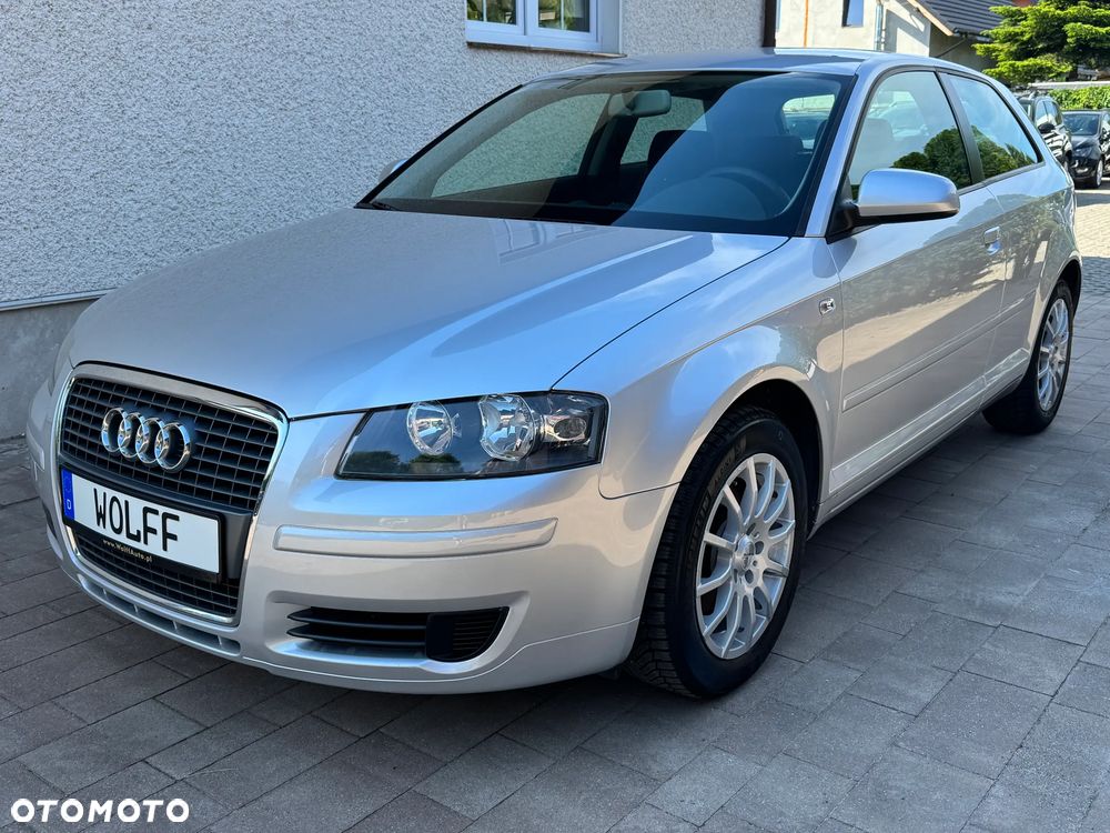 Audi A3 3-drzwiowe 1.6 Attraction - 1