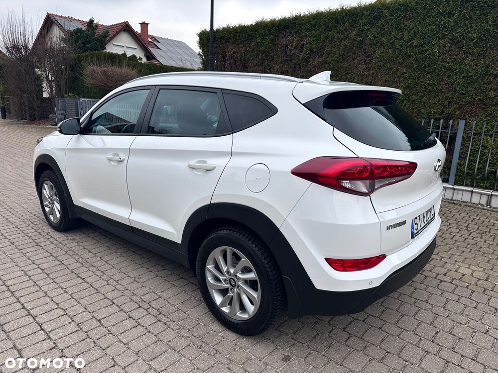 Hyundai Tucson 1.6 GDI BlueDrive Design 2WD - 11
