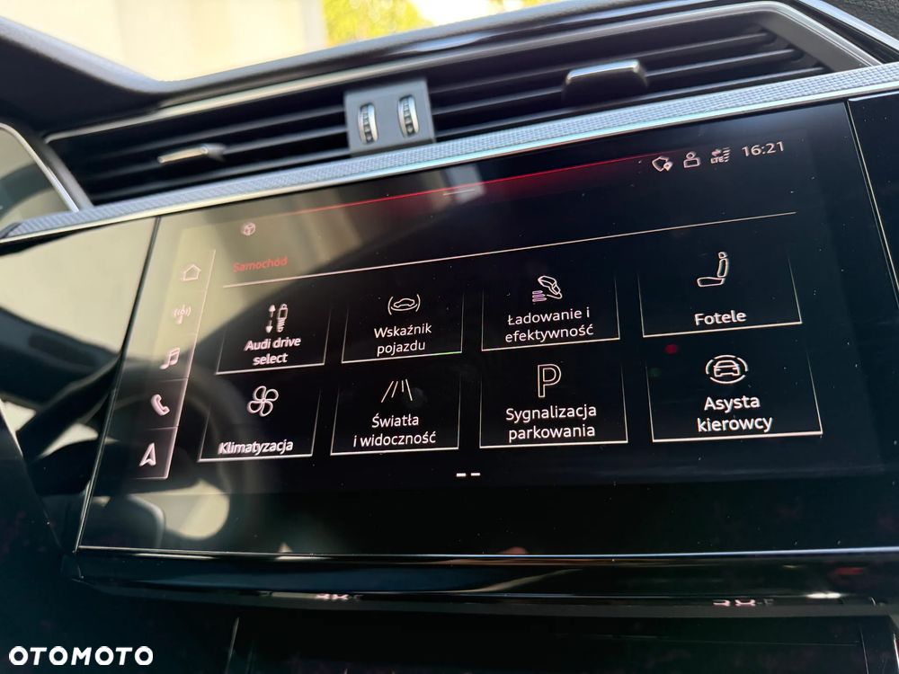 Audi e-tron S quattro - 38