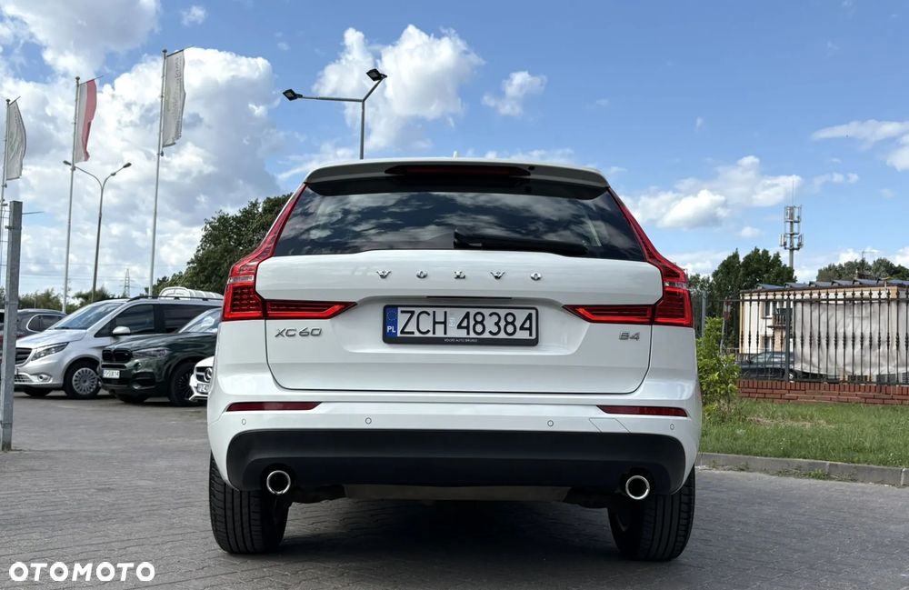 Volvo XC 60 B4 B Momentum - 7